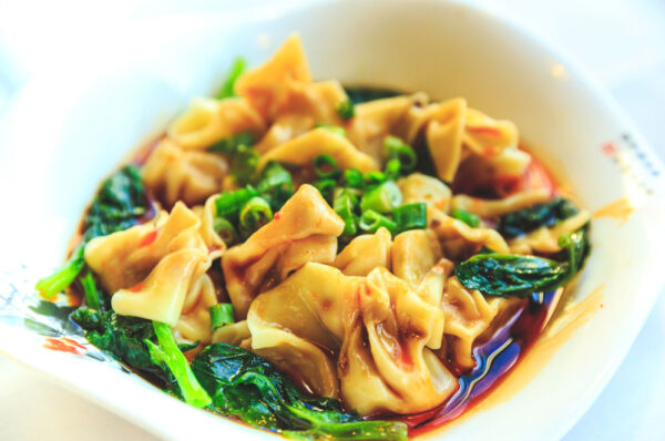 D5 紅油抄手Szechuan Wonton W/ Chili Oil